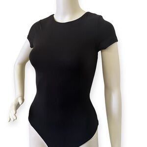 QINSEN Crew Neck Short Sleeve Bodysuit Double Lined Body Suits